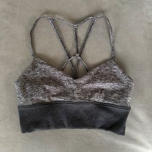 Selling as a set: 2 Alo sports bras- size small.